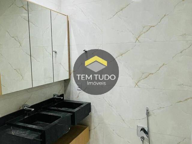 #102 - CASA EM CONDOMINIO para Venda em Bauru - SP