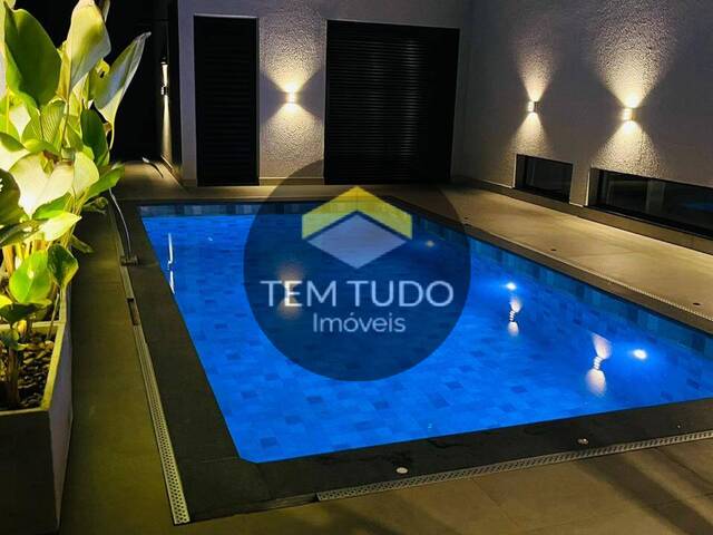 #102 - CASA EM CONDOMINIO para Venda em Bauru - SP